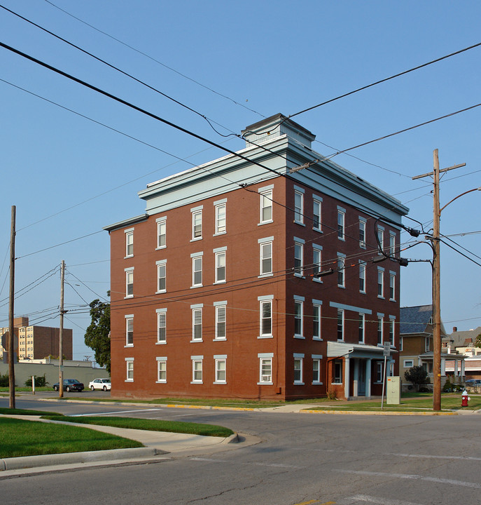 301 E Washington St in Sandusky, OH - Building Photo