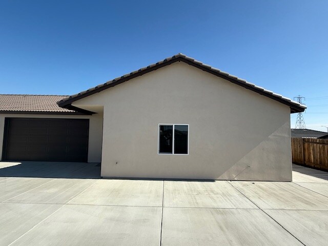 5306 Hawkwatch Ln in Bakersfield, CA - Building Photo - Building Photo