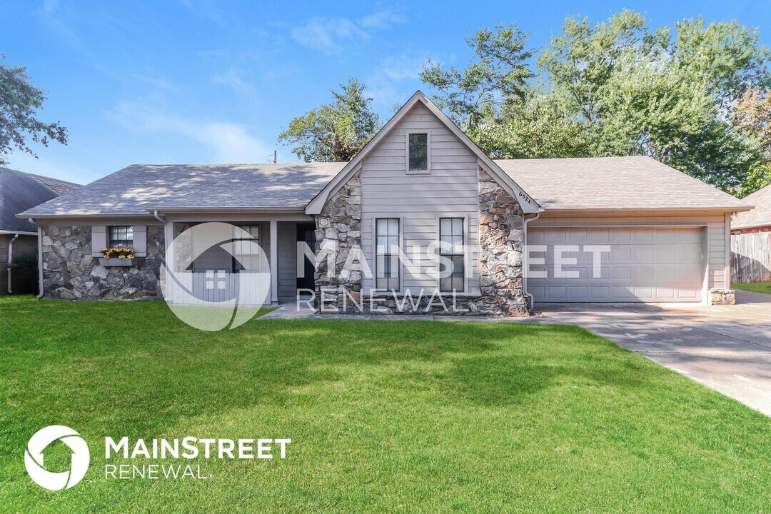 6524 Bartonwood Cove in Memphis, TN - Building Photo