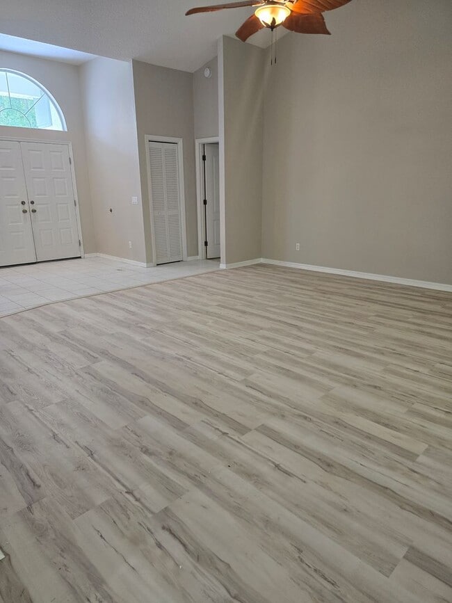18 Hemlock Ct E in Homosassa, FL - Building Photo - Building Photo