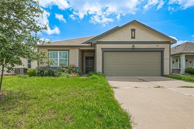 property at 1025 Banyon Tree Ln