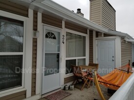 2204-2118 118 St NW in Edmonton, AB - Building Photo