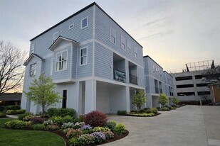 401 Bryan St in Denton, TX - Building Photo