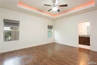 10 10th St in McAllen, TX - Building Photo - Building Photo