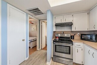 208 S Canal St in Ruskin, FL - Building Photo - Building Photo