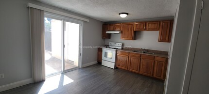 2648 Sunrise Village Dr in Orange Park, FL - Building Photo - Building Photo