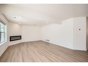 1082 Jubert Dr in Medina, MN - Building Photo - Building Photo