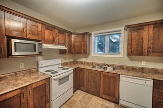 13 Sumac St in St John's, NL - Building Photo - Building Photo