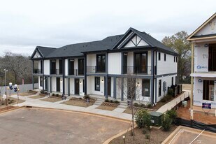 Hawthorne Summit in Greenville, SC - Building Photo