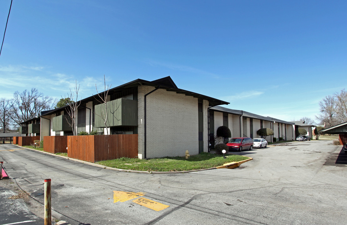 El Dorado Apartments in Tulsa, OK - Building Photo