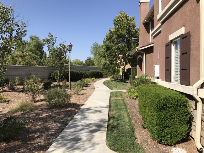 39894 Alpine Union St in Murrieta, CA - Foto de edificio - Building Photo