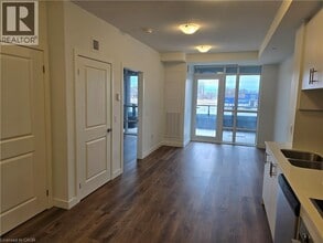 461 Green Rd in Stoney Creek, ON - Building Photo - Building Photo