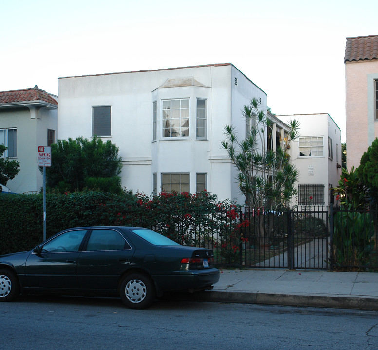 901-903 Parkman Ave in Los Angeles, CA - Building Photo