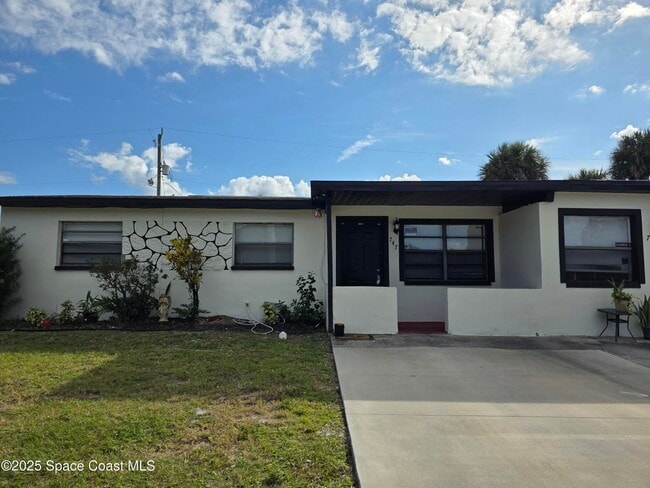 747 E University Blvd