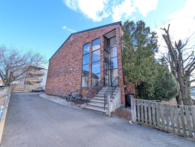 property at 10 Roberts St