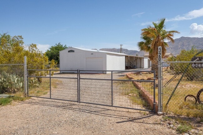 property at 320 Anderson Ln