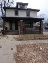 730 Ashland Ave in Rockford, IL - Building Photo