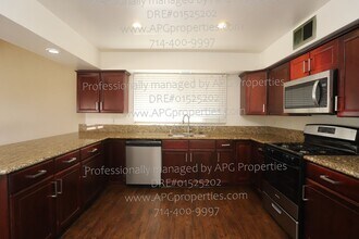 2240 E Romneya Dr in Anaheim, CA - Building Photo - Building Photo