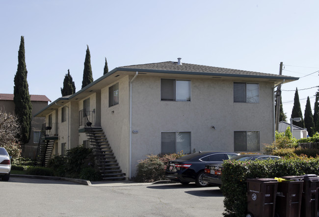 16294-16298 Foothill Blvd in San Leandro, CA - Building Photo - Building Photo