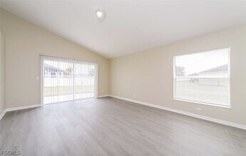 302 SE 18th Terrace in Cape Coral, FL - Building Photo - Building Photo