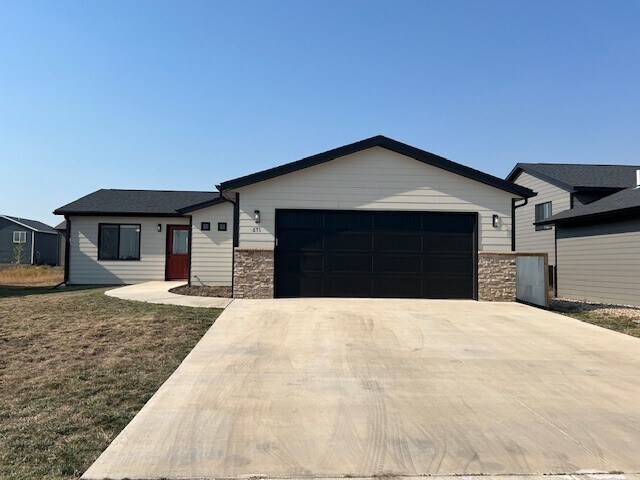 property at 671 Eagle Ct