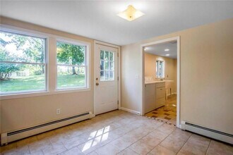 105 McEwen St in Warwick, NY - Building Photo - Building Photo