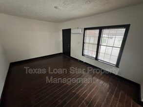 1504 Luzon St in Houston, TX - Building Photo - Building Photo
