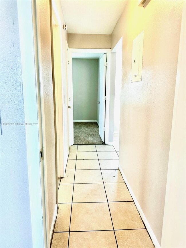 1724 W Chestnut St in Tampa, FL - Building Photo - Building Photo