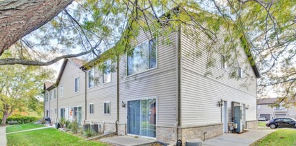 Bowers Boulevard Townhomes in Delavan, WI - Building Photo - Primary Photo