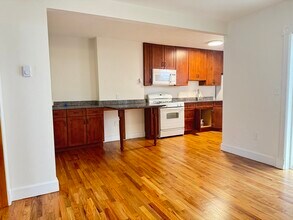 16 Murray Ct in Boston, MA - Foto de edificio - Building Photo
