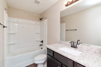 Ashton Ridge at Westcreek in Clarksville, TN - Building Photo - Building Photo