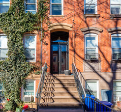 724 Bloomfield St in Hoboken, NJ - Building Photo - Building Photo