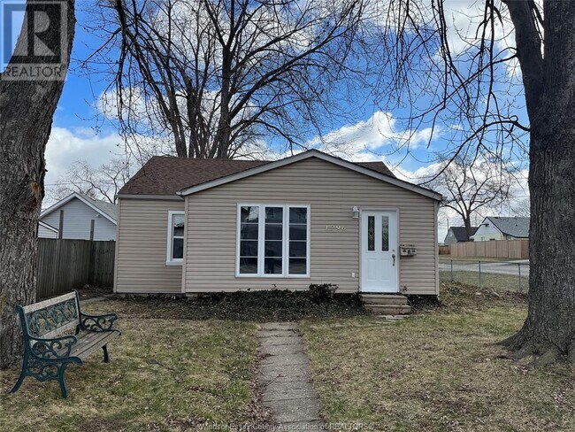 property at 1296 Elm Ave