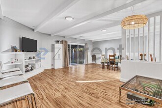 2725 Loyola Dr in Davis, CA - Building Photo - Building Photo