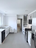 6 Parkman St in Boston, MA - Building Photo