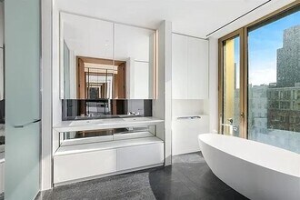 551 W 21st St in New York, NY - Building Photo - Building Photo