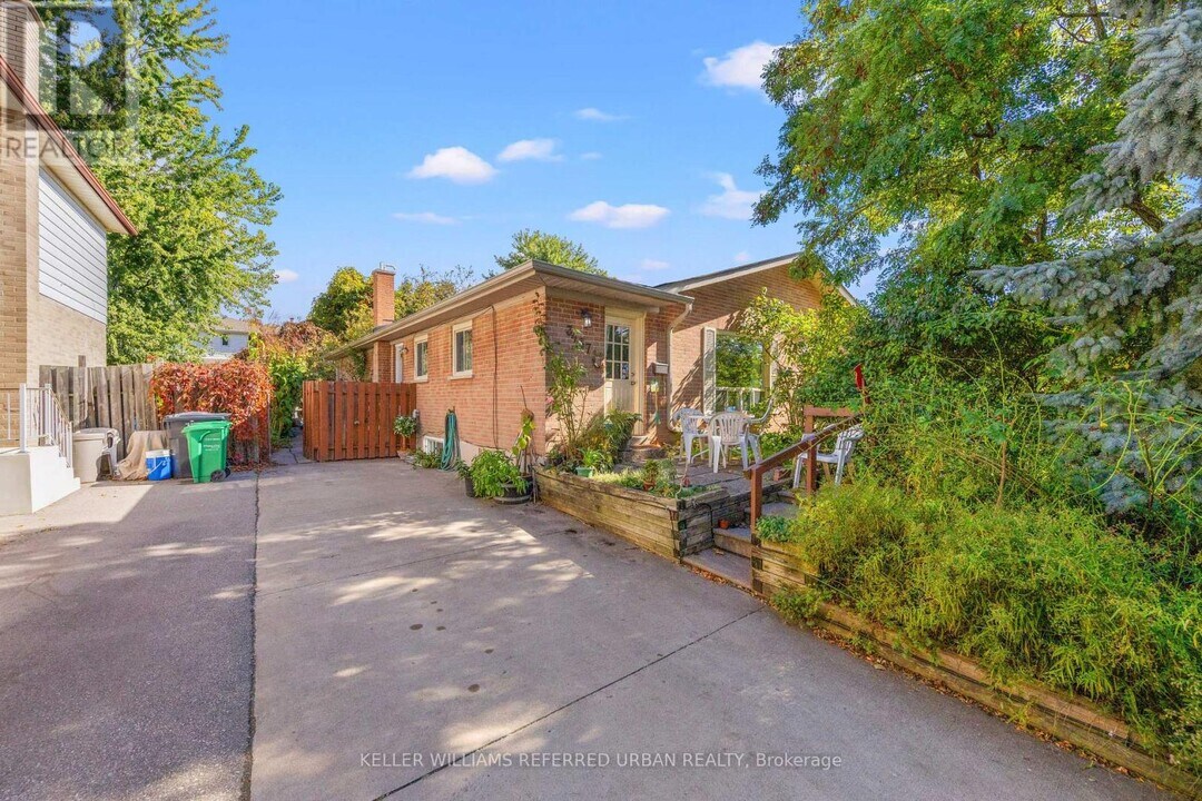 3457 Galena Crescent in Mississauga, ON - Building Photo