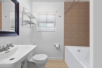 3237 Rosedale St in Houston, TX - Building Photo - Building Photo