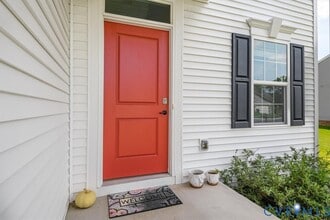 13507 Enon Oaks Pl in Chester, VA - Building Photo - Building Photo