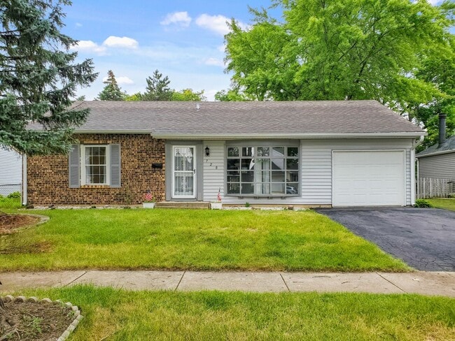 property at 720 Country Ln S