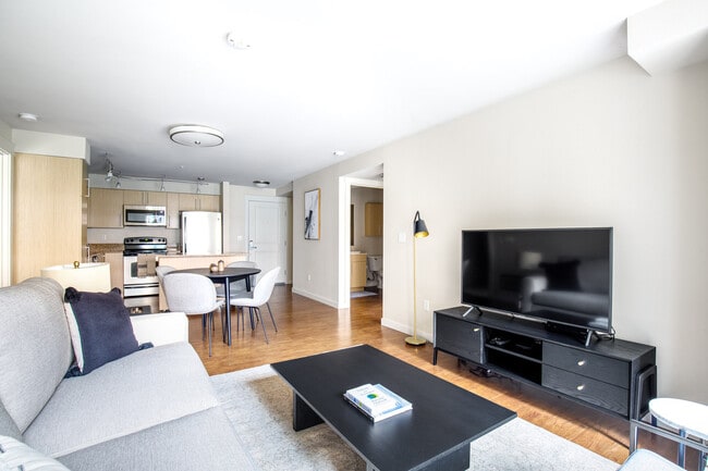 215 10th Ave E in Seattle, WA - Building Photo - Building Photo