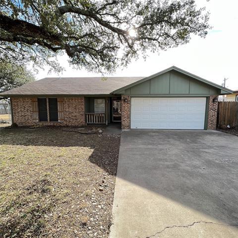 432 Live Oak Ln in Weatherford, TX - Building Photo