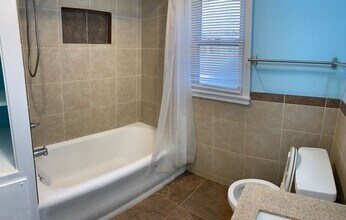 312 W California Ave in Urbana, IL - Building Photo - Building Photo