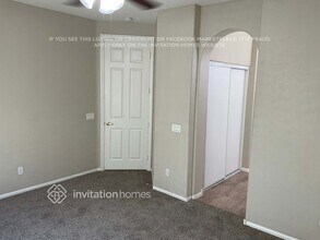 985 Trinity Pond Cir in Henderson, NV - Building Photo - Building Photo