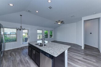 216 Pearland St in Hutto, TX - Building Photo - Building Photo