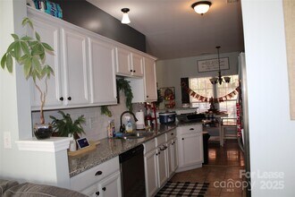 9446 Cadman Ct in Cornelius, NC - Building Photo - Building Photo