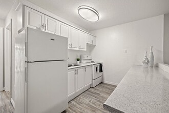 Villas of Legends Field South in Tampa, FL - Foto de edificio - Building Photo