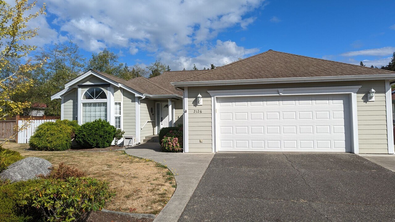 2126 S 18th St in Mount Vernon, WA - Building Photo