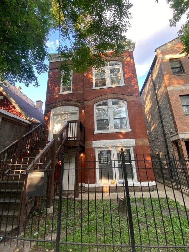 property at 851 N Mozart St