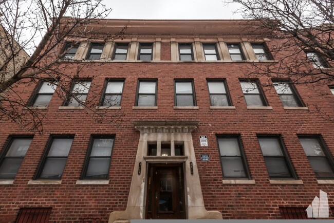 4408 N Hazel St, Unit 1 in Chicago, IL - Building Photo - Building Photo